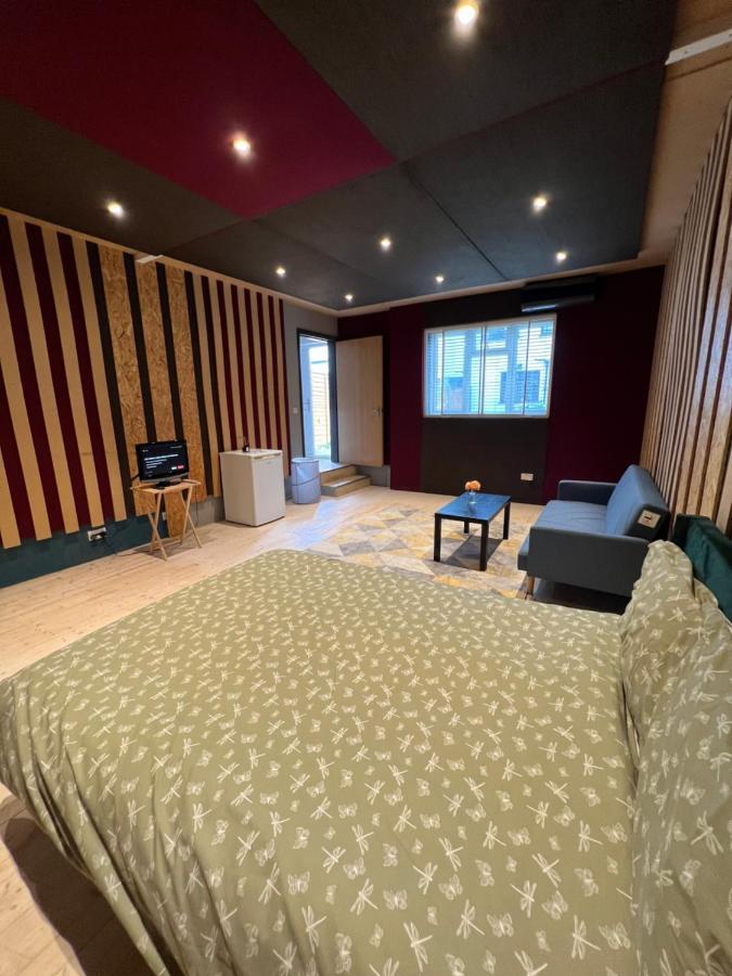 Newly Built Large Garden Ensuite Guest Studio บอร์แรมวูด ภายนอก รูปภาพ