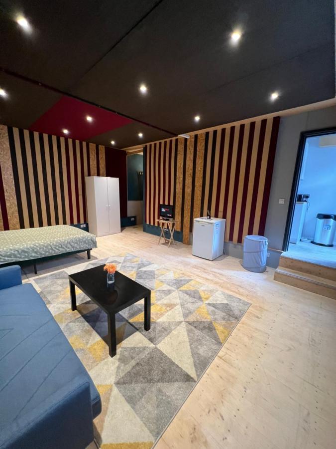 Newly Built Large Garden Ensuite Guest Studio บอร์แรมวูด ภายนอก รูปภาพ