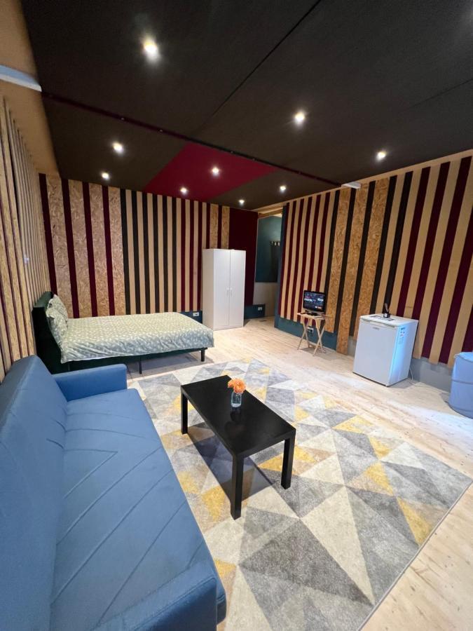 Newly Built Large Garden Ensuite Guest Studio บอร์แรมวูด ภายนอก รูปภาพ